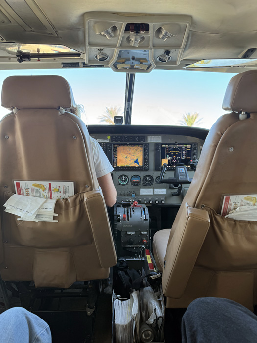 飛行機のキャビンの画像